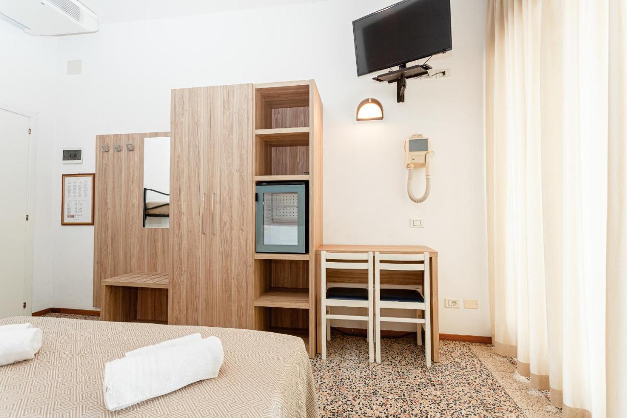 Hotel Admiral Cesenatico Dış mekan fotoğraf