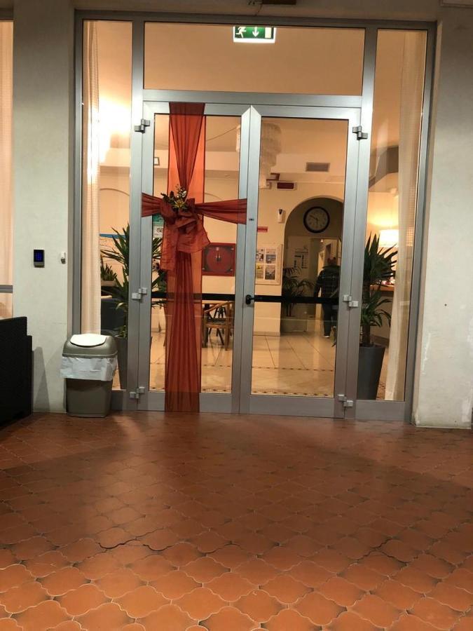 Hotel Admiral Cesenatico Dış mekan fotoğraf